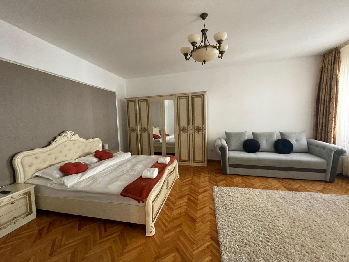 Londof Schei Apartments - Downtown Brasov Exterior photo